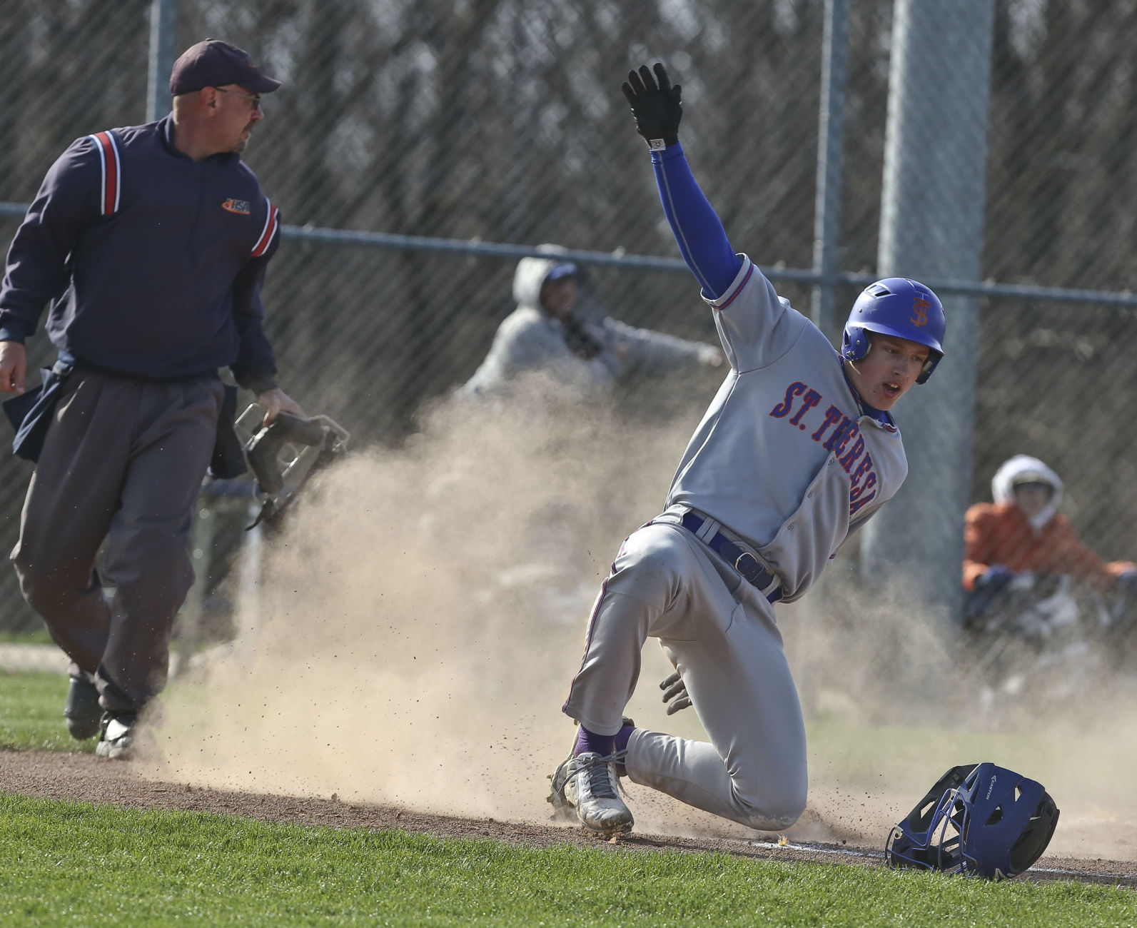 St Teresa Maroa Forsyth baseball 15 4.10.19.JPG